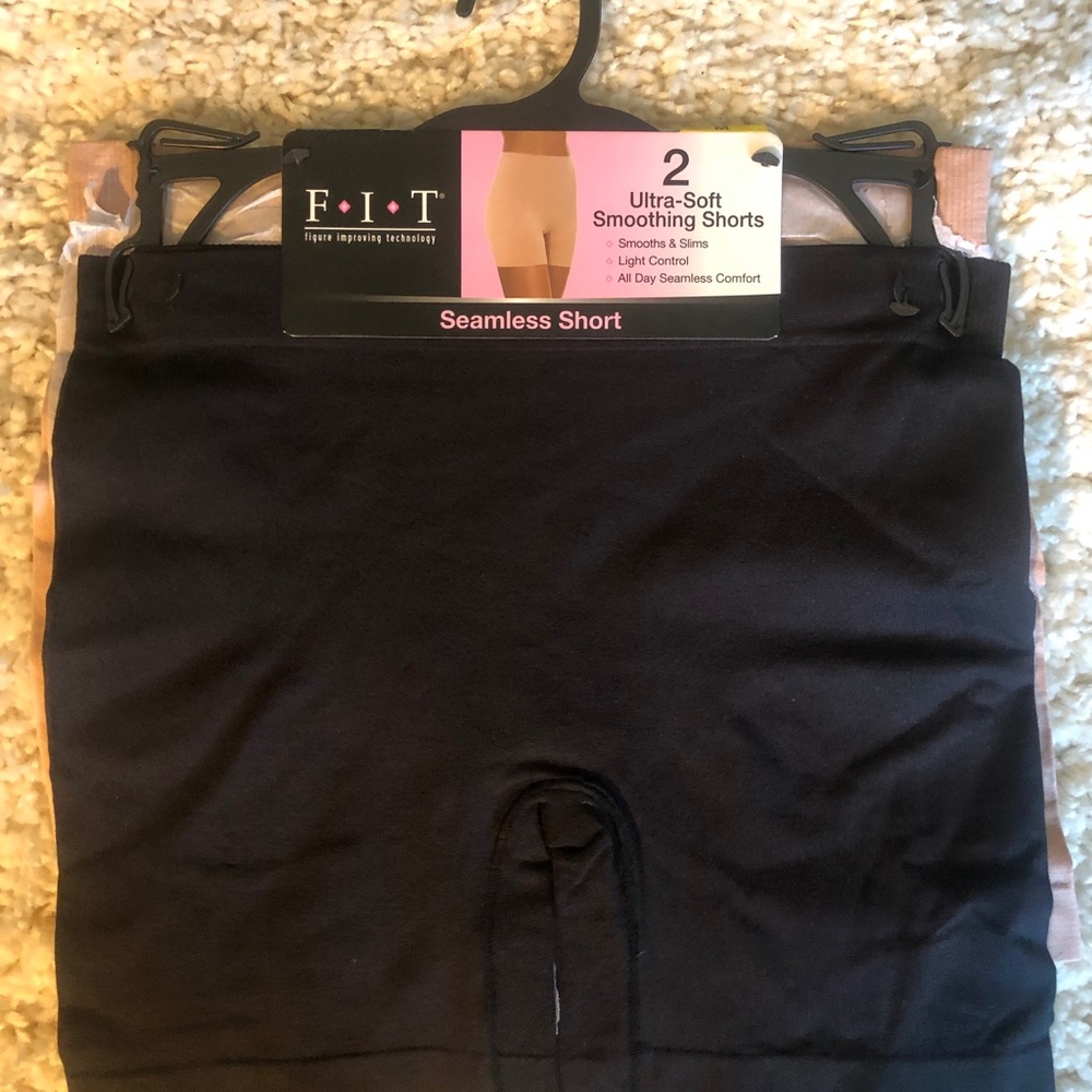 🌷F.I.T- Seamless Shorts